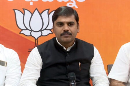 బీజేపీ రణభేరి ప్రచార రధాలను ప్రారంభించిన విష్ణువర్ధన్ రెడ్డి బీజేపీ రణభేరి ప్రచార రధాలను ప్రారంభించిన విష్ణువర్ధన్ రెడ్డి