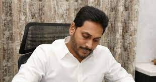 ఎన్నికలను దృష్టిలో పెట్టుకునే..జగన్ మంత్రివర్గ విస్తరణ ! ఎన్నికలను దృష్టిలో పెట్టుకునే..జగన్ మంత్రివర్గ విస్తరణ !
