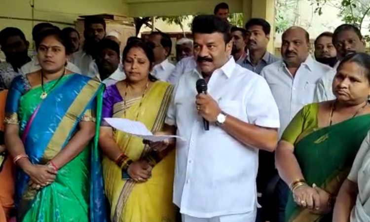 ప్రభుత్వ పథకాలను సద్వినియోగం చేసుకోవాలి మంత్రి తలసాని శ్రీనివాస్ ప్రభుత్వ పథకాలను సద్వినియోగం చేసుకోవాలి మంత్రి తలసాని శ్రీనివాస్