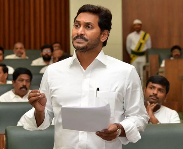 పొంతన లేని చంద్రబాబు మాటలు సభలో సీఎం జగన్ పొంతన లేని చంద్రబాబు మాటలు సభలో సీఎం జగన్