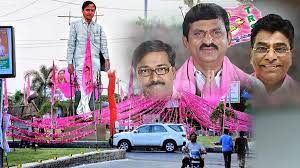 ఖమ్మం జిల్లా టీఆర్ఎస్ పార్టీలో భగ్గుమన్న వర్గ విభేదాలు ఖమ్మం జిల్లా టీఆర్ఎస్ పార్టీలో భగ్గుమన్న వర్గ విభేదాలు