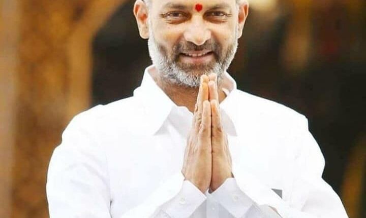 బాబుపై బండి పొగడ్తలు.. రీజన్ అదేనా బాబుపై బండి పొగడ్తలు.. రీజన్ అదేనా