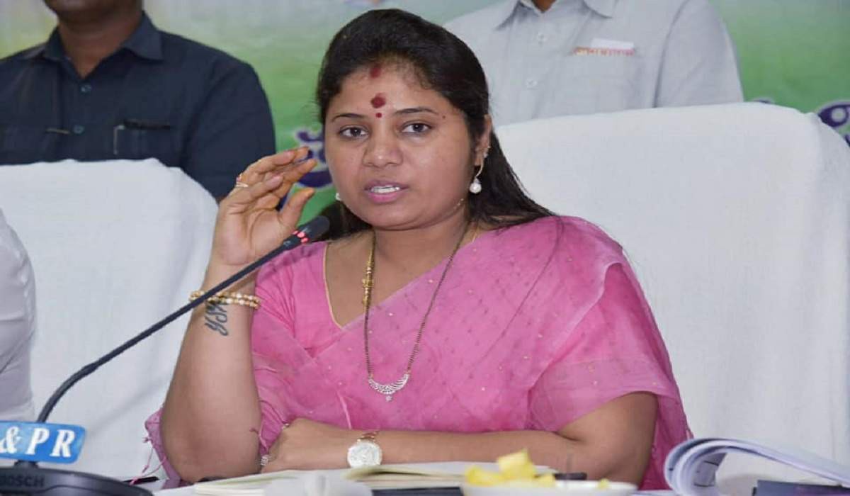 పుష్ప శ్రీ వాణికి గడ్డు కాలమేనా పుష్ప శ్రీ వాణికి గడ్డు కాలమేనా
