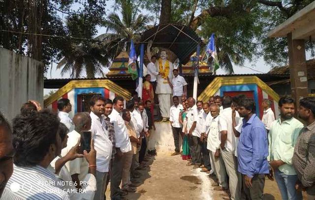ఘనంగా వైఎస్ఆర్ కాంగ్రెస్ పార్టీ 12వ ఆవిర్భావ దినోత్సవ వేడుకలు ఘనంగా వైఎస్ఆర్ కాంగ్రెస్ పార్టీ 12వ ఆవిర్భావ దినోత్సవ వేడుకలు