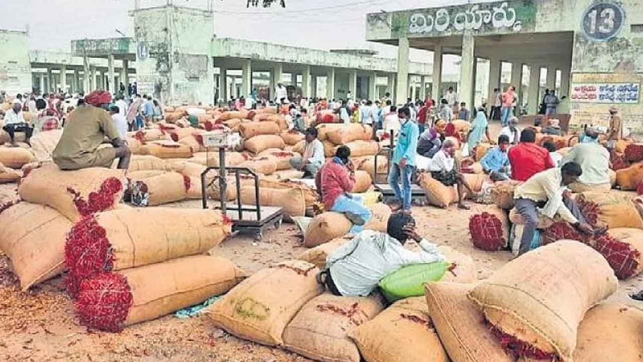 48 వేలు దాటిన ఎర్రబంగారం