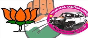 ట్రయాంగిల్ ఫైట్ లో గెలుపు మీదే ట్రయాంగిల్ ఫైట్ లో గెలుపు మీదే