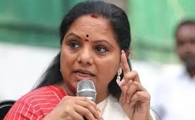 తెలంగాణ గీతాన్ని ఆంధ్రా మ్యూజిక్ డైరెక్టర్ తో రూపోందించారు శాసనమండలి లో ఎమ్మెల్సీ కవిత తెలంగాణ గీతాన్ని ఆంధ్రా మ్యూజిక్ డైరెక్టర్ తో రూపోందించారు శాసనమండలి లో ఎమ్మెల్సీ కవిత