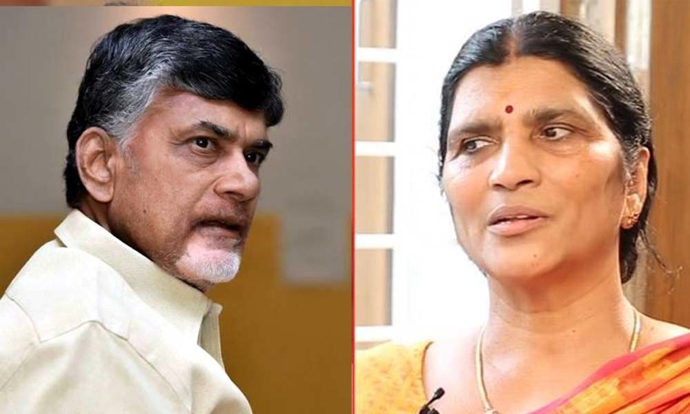 చంద్రబాబుపై లక్ష్మీపార్వతి వేసిన పిటీషన్ ను కొట్టివేసిన ఏసీబీ కోర్టు చంద్రబాబుపై లక్ష్మీపార్వతి వేసిన పిటీషన్ ను కొట్టివేసిన ఏసీబీ కోర్టు