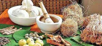 బజారులో నకిలీ అనందయ్య మందు పోలీసుల అదుపులో వ్యక్తి బజారులో నకిలీ అనందయ్య మందు పోలీసుల అదుపులో వ్యక్తి