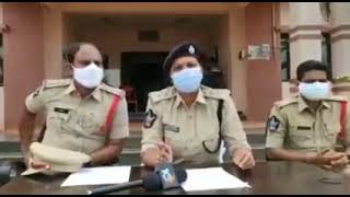 డబల్ మర్డర్ కేసును ఛేదించిన పోలీసులు డబల్ మర్డర్ కేసును ఛేదించిన పోలీసులు