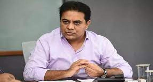 బండి సంజయ్వి ఆధార రహితమైన ఆరోపణలు:కేటీఆర్ బండి సంజయ్వి ఆధార రహితమైన ఆరోపణలు:కేటీఆర్