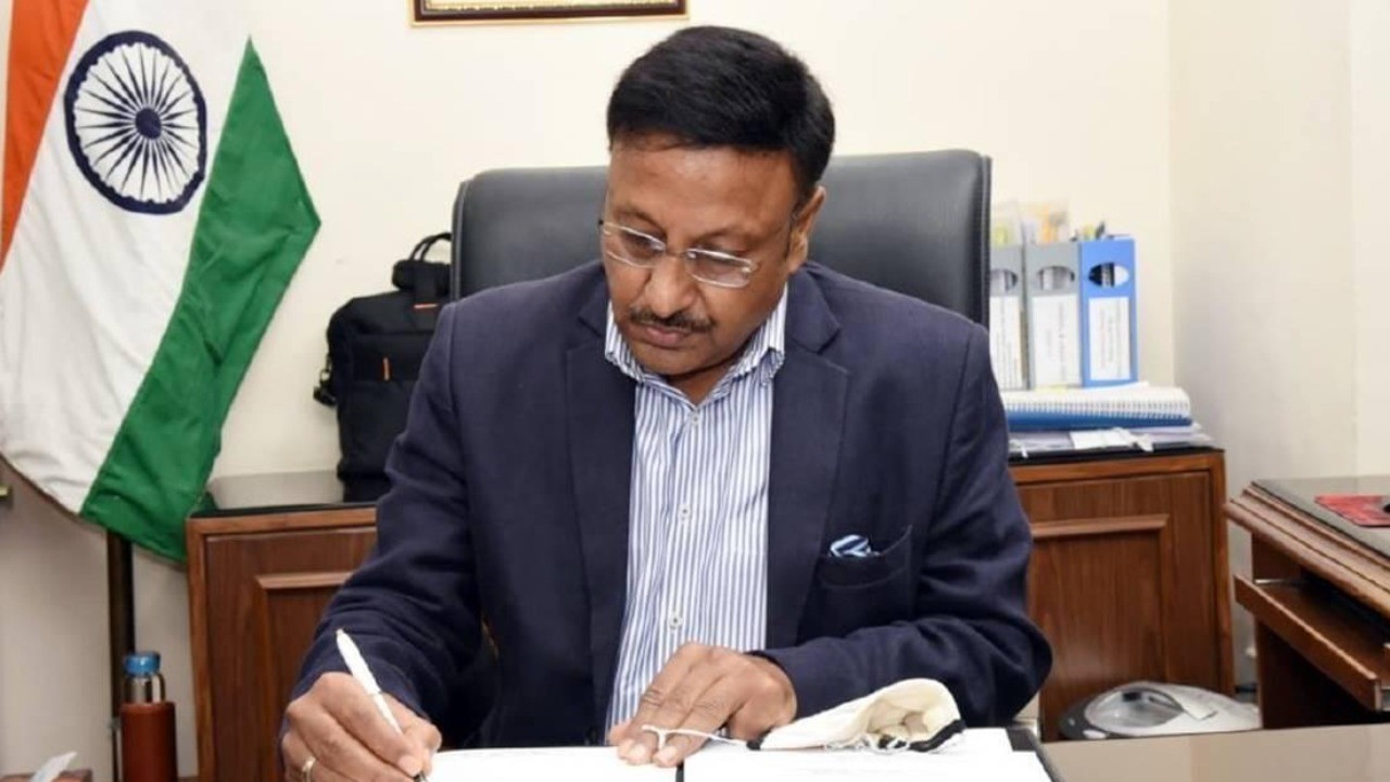 కేంద్ర ఎన్నికల సంఘం తదుపరి ప్రధాన కమిషనర్గా రాజీవ్ కుమార్ కేంద్ర ఎన్నికల సంఘం తదుపరి ప్రధాన కమిషనర్గా రాజీవ్ కుమార్