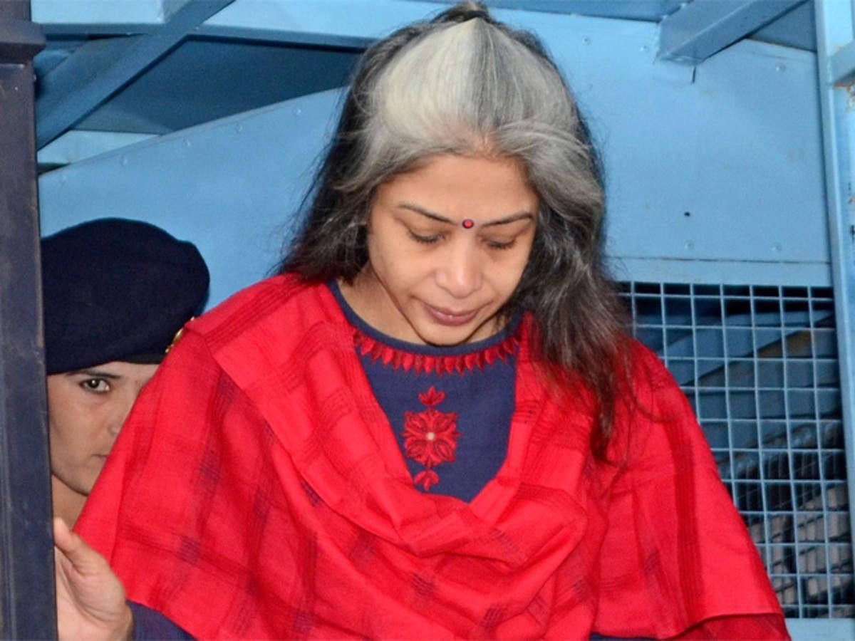తలక్రిందులైన జీవితం తలక్రిందులైన జీవితం