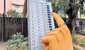 మే 7న మూడో దశ పోలింగ్ బరిలో కేంద్రమంత్రులు, మాజీ సీఎంలు మే 7న మూడో దశ పోలింగ్ బరిలో కేంద్రమంత్రులు, మాజీ సీఎంలు