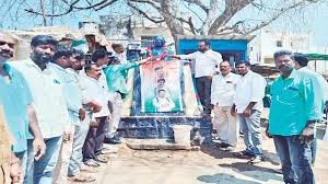 బీసీ సంఘాల సంబురాలు బీసీ సంఘాల సంబురాలు