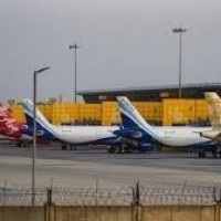 నార్త్ లో పలు విమానశ్రయాలు మూసివేత