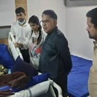 శ్రీతేజ్ ను పరామర్శించిన అల్లు అరవింద్