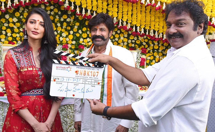 ఘనంగా ప్రారంభమైన నందమూరి బాలకృష్ణ, గోపీచంద్ మలినేని, మైత్రీ మూవీ మేకర్స్ #NBK107 ఘనంగా ప్రారంభమైన నందమూరి బాలకృష్ణ, గోపీచంద్ మలినేని, మైత్రీ మూవీ మేకర్స్ #NBK107
