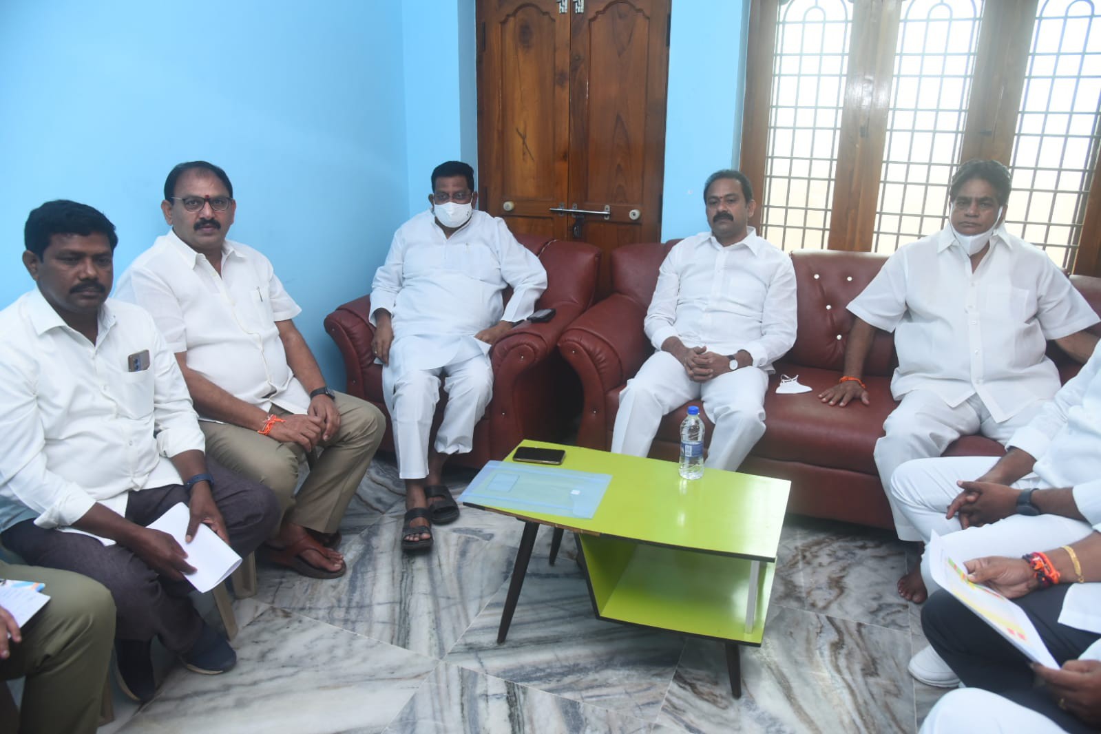 అబద్దాలతో ప్రజలను మభ్యపెట్టాలని చూస్తున్న ప్రతిపక్ష పార్టీలు మంత్రి అళ్ల నాని అబద్దాలతో ప్రజలను మభ్యపెట్టాలని చూస్తున్న ప్రతిపక్ష పార్టీలు మంత్రి అళ్ల నాని