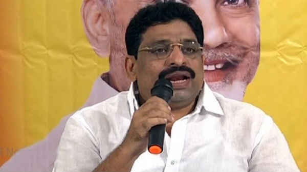 వైకాపా ఎమ్మెల్యేలను ప్రజలు అసహ్యించుకుంటున్నారు బుద్దా వెంకన్న వైకాపా ఎమ్మెల్యేలను ప్రజలు అసహ్యించుకుంటున్నారు బుద్దా వెంకన్న