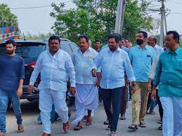 సగర్వంగా ప్రజల ముందుకు .. సగర్వంగా ప్రజల ముందుకు ..