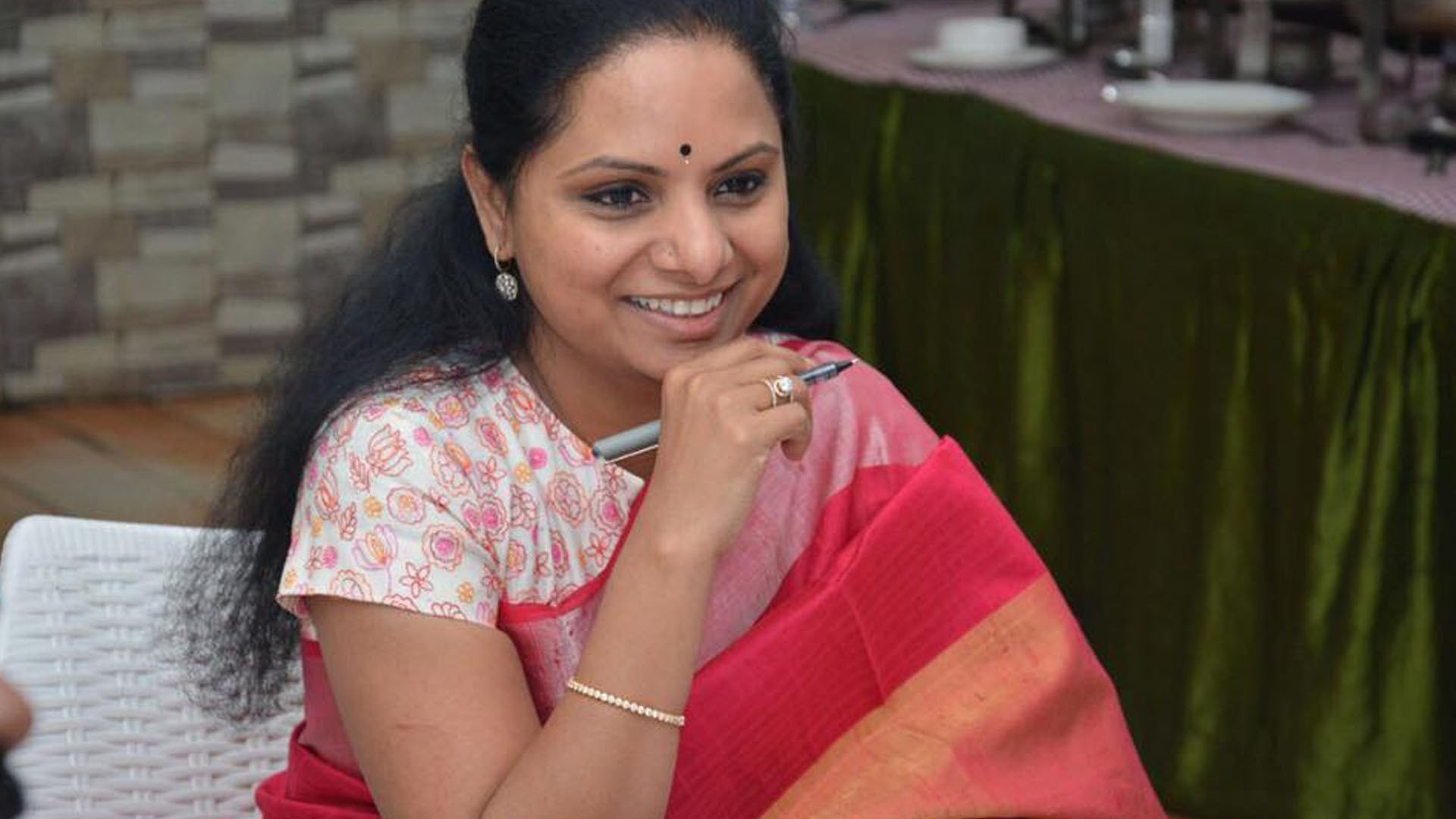 కవిత విషయంలో ఏం జరగుతోంది కవిత విషయంలో ఏం జరగుతోంది