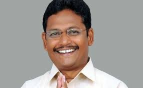బీఆర్ఎస్ అభ్యర్ధిని అడ్డుకున్న దెందుకూరు గ్రామస్థులు బీఆర్ఎస్ అభ్యర్ధిని అడ్డుకున్న దెందుకూరు గ్రామస్థులు