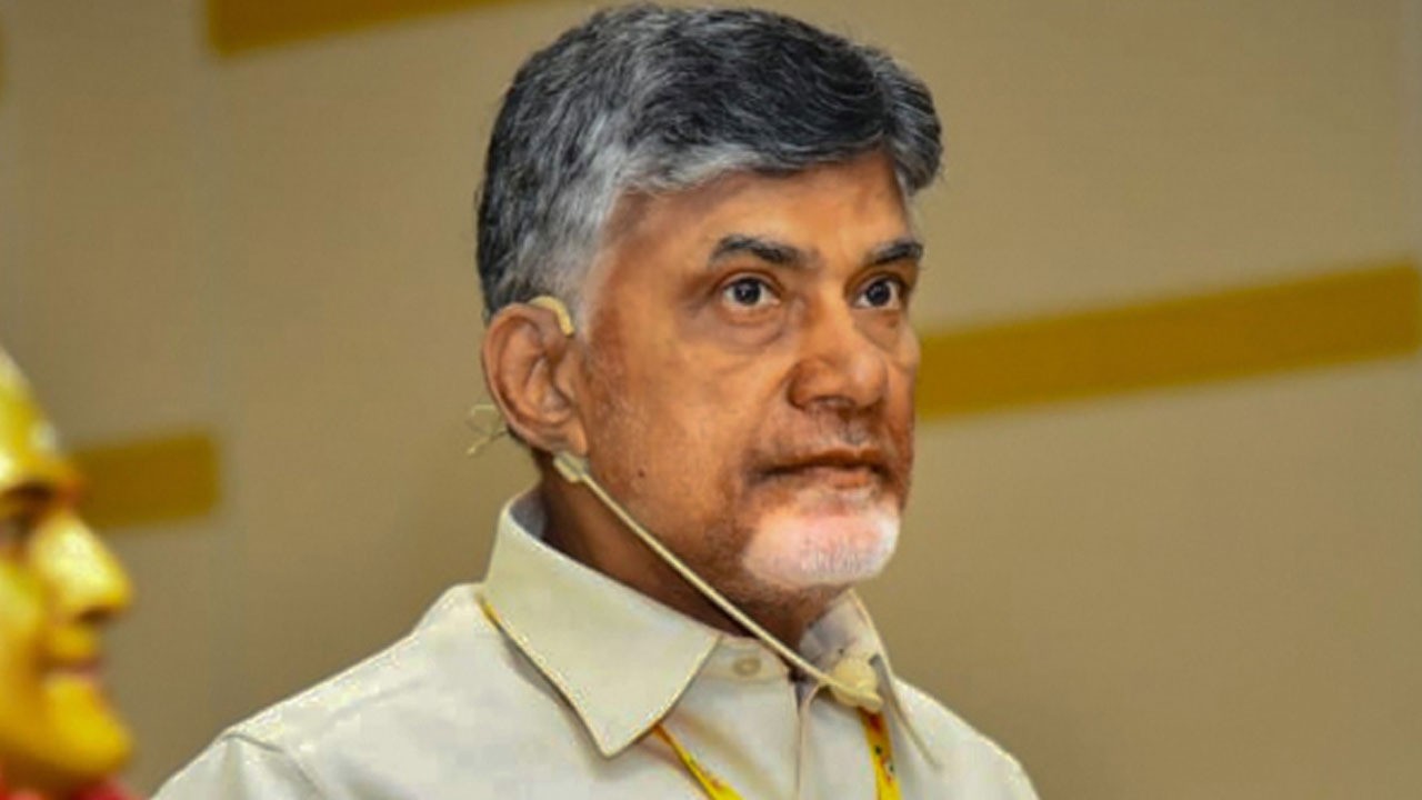 మొదటి వారం నుంచి ప్రజాక్షేత్రంలోకి బాబు మొదటి వారం నుంచి ప్రజాక్షేత్రంలోకి బాబు
