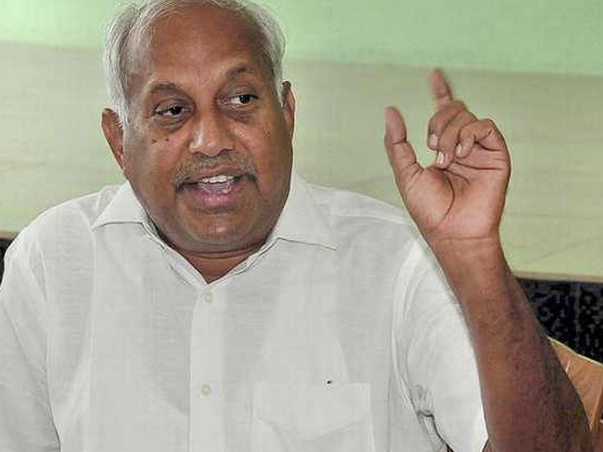 అభివృద్దిని నిర్వీర్యం చేస్తున్నారు అభివృద్దిని నిర్వీర్యం చేస్తున్నారు