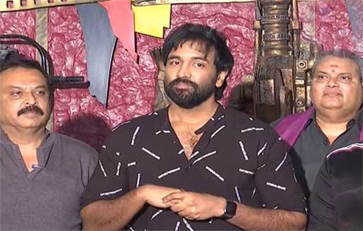 మాలో బయిట పడుతున్న లొసుగులు మాలో బయిట పడుతున్న లొసుగులు