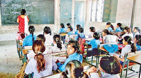మూతపడుతున్న రైల్వే పాఠశాలలు మూతపడుతున్న రైల్వే పాఠశాలలు