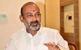 మూసీ ప్రాజెక్టు పేరిట కాంగ్రెస్ అవినీతికి పాల్పడుతోంది బండి సంజయ్ మూసీ ప్రాజెక్టు పేరిట కాంగ్రెస్ అవినీతికి పాల్పడుతోంది బండి సంజయ్