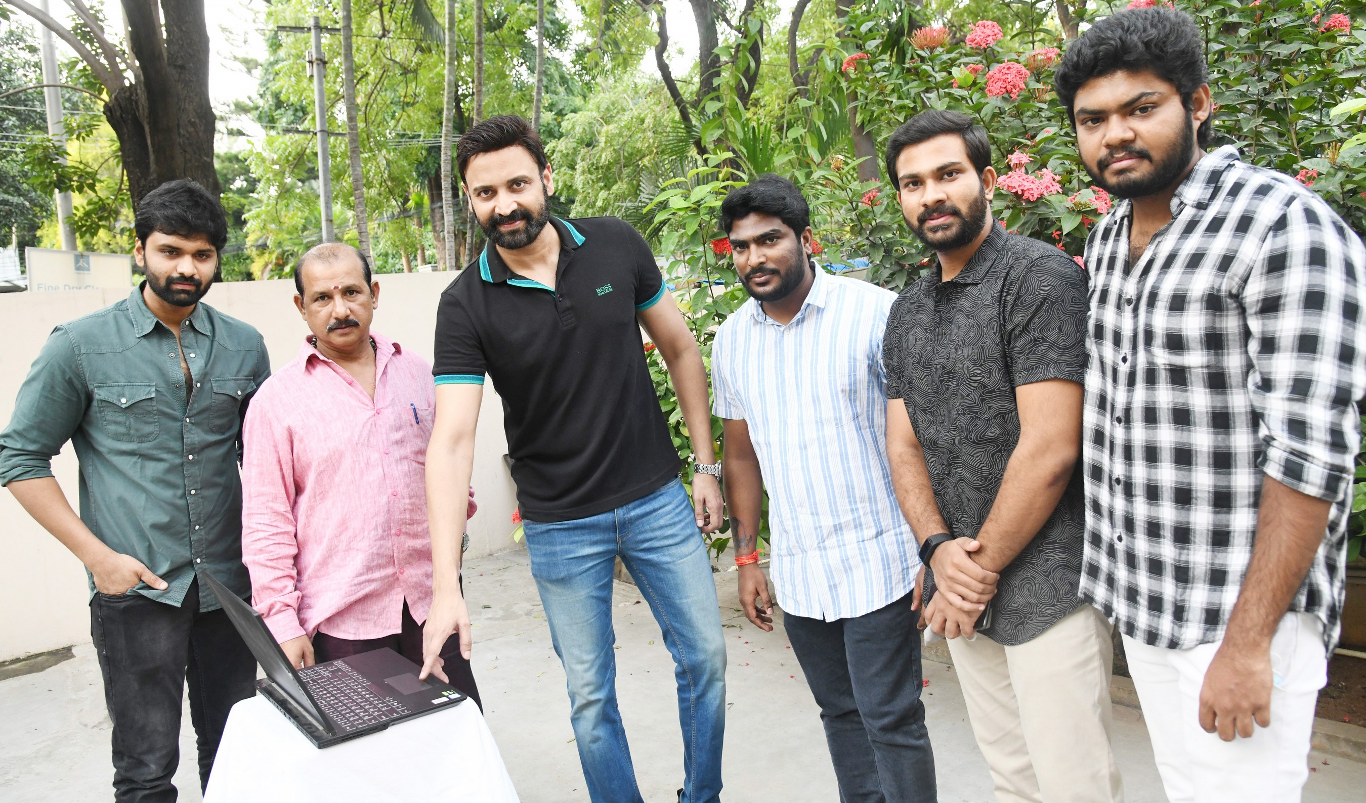 హీరో సుమంత్ విడుదల చేసిన సముద్ర `జైసేన`లోని `అనసూయ..అనసూయ` లిరికల్ వీడియో సాంగ్. హీరో సుమంత్ విడుదల చేసిన సముద్ర `జైసేన`లోని `అనసూయ..అనసూయ` లిరికల్ వీడియో సాంగ్.
