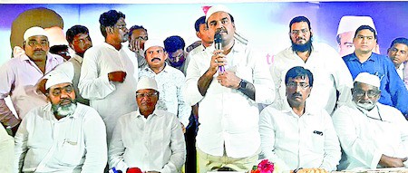 ముస్లీంలకు అండగా వైకాపా ముస్లీంలకు అండగా వైకాపా