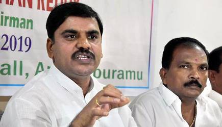 వికేంద్రీకరణతో అభివృద్ది రాదు వికేంద్రీకరణతో అభివృద్ది రాదు