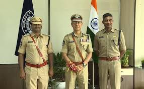 హోంగార్డులకు శుభాకాంక్షలు తెలిపిన డీజీపీ అమరావతి హోంగార్డులకు శుభాకాంక్షలు తెలిపిన డీజీపీ అమరావతి