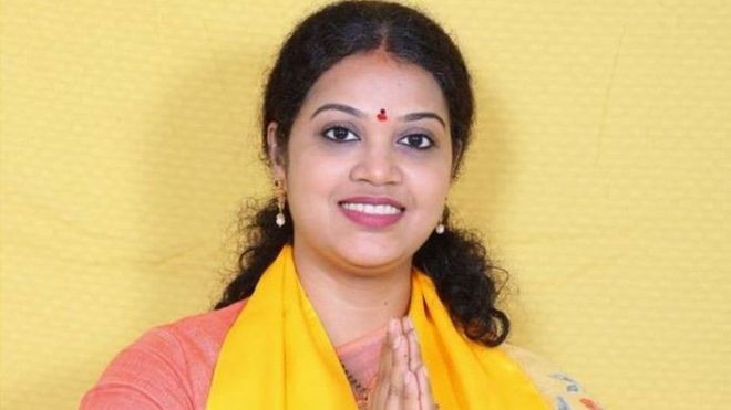 వైఎస్సార్సీపీ నాయకుల నుంచి భద్రత కల్పించాలి నగరపాలక సంస్థ కమిషనర్కు విన్నవించిన ఎమ్మెల్యే ఆదిరెడ్డి రాజమహేంద్రవరం వైఎస్సార్సీపీ నాయకుల నుంచి భద్రత కల్పించాలి నగరపాలక సంస్థ కమిషనర్కు విన్నవించిన ఎమ్మెల్యే ఆదిరెడ్డి రాజమహేంద్రవరం