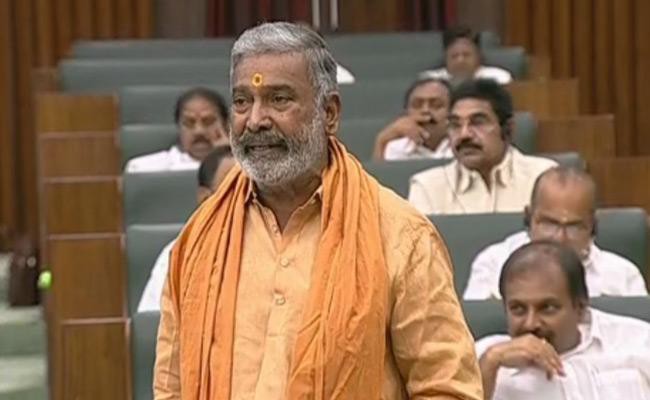 ముడుపులు తీసుకున్నానని నిరూపిస్తే రాజీనామా: పెద్దిరెడ్డి ముడుపులు తీసుకున్నానని నిరూపిస్తే రాజీనామా: పెద్దిరెడ్డి