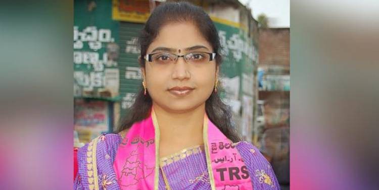 ఎమ్మెల్యే ఇంటిని ముట్టడించిన అందోళనకారులు ఖానాపూర్ ఎమ్మెల్యే ఇంటిని ముట్టడించిన అందోళనకారులు ఖానాపూర్