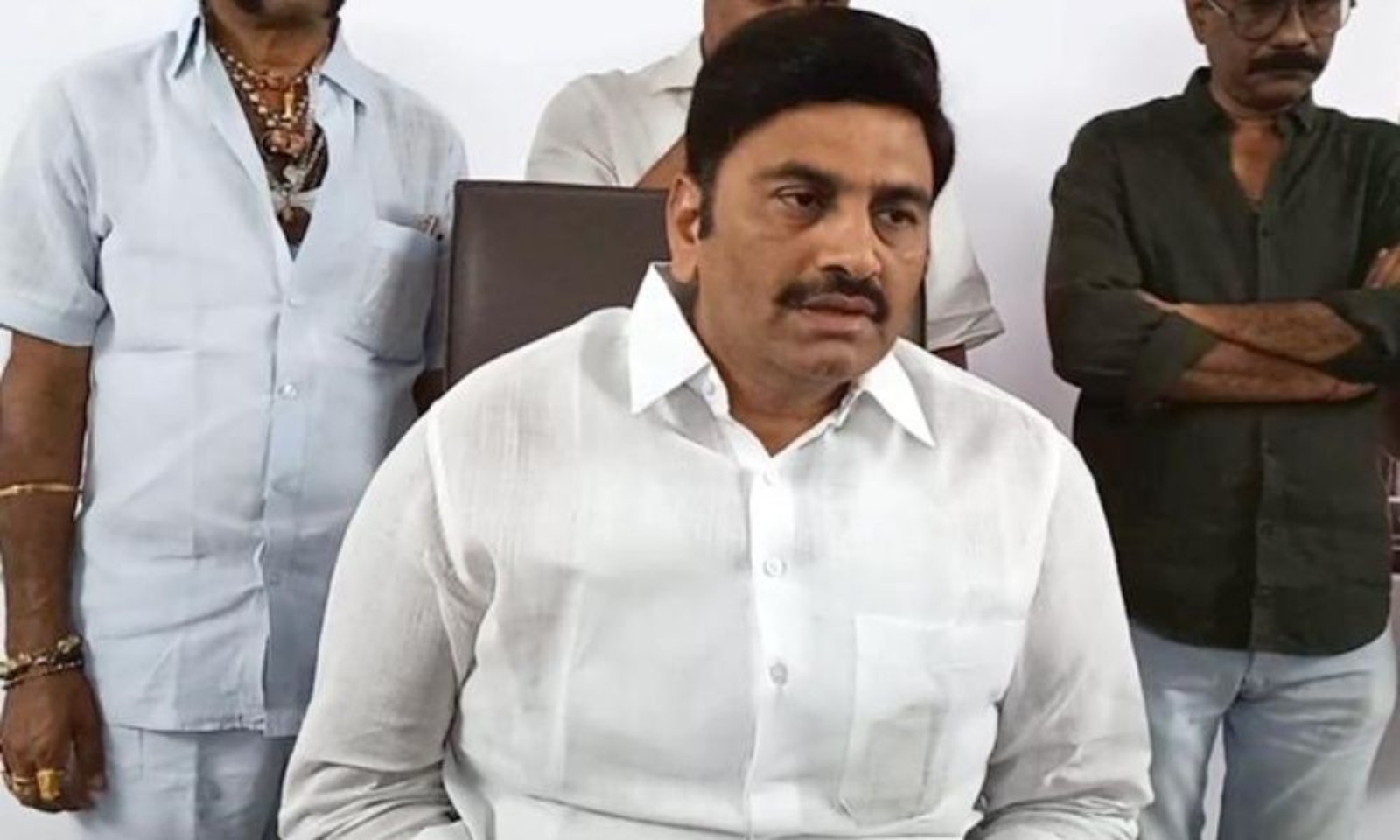 రఘురామకు ప్లాట్ ఫాం దొరికినట్టేనా రఘురామకు ప్లాట్ ఫాం దొరికినట్టేనా