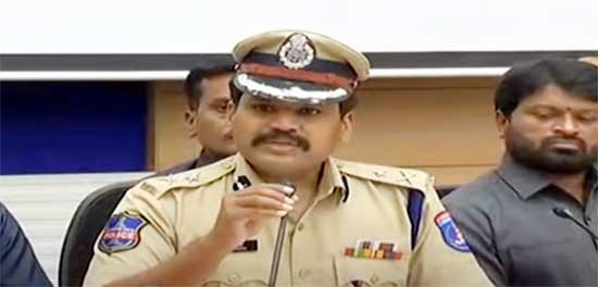 ఐపీఎల్ బెట్టింగ్ ముఠా అరెస్టు.. రూ.2.2 కోట్ల సొత్తు స్వాధీనం ఐపీఎల్ బెట్టింగ్ ముఠా అరెస్టు.. రూ.2.2 కోట్ల సొత్తు స్వాధీనం