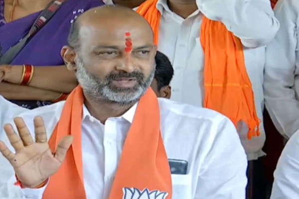 బండి సంజయ్ పాదయాత్రను విజయవంతం చేయాలి బండి సంజయ్ పాదయాత్రను విజయవంతం చేయాలి