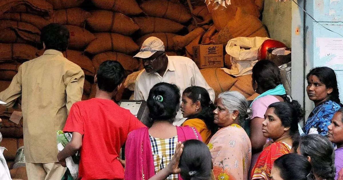 దేశవ్యాప్తంగా కామన్ సర్వీస్ సెంటర్లలో అందుబాటులోకి రేషన్ కార్డు సేవలు దేశవ్యాప్తంగా కామన్ సర్వీస్ సెంటర్లలో అందుబాటులోకి రేషన్ కార్డు సేవలు