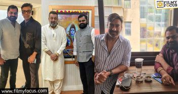 బాలీవుడ్ స్టార్స్కు తెలుగు ఆస్ట్రో ఎండీ బాలు మున్నంగి సెంటిమెంట్ బాలీవుడ్ స్టార్స్కు తెలుగు ఆస్ట్రో ఎండీ బాలు మున్నంగి సెంటిమెంట్