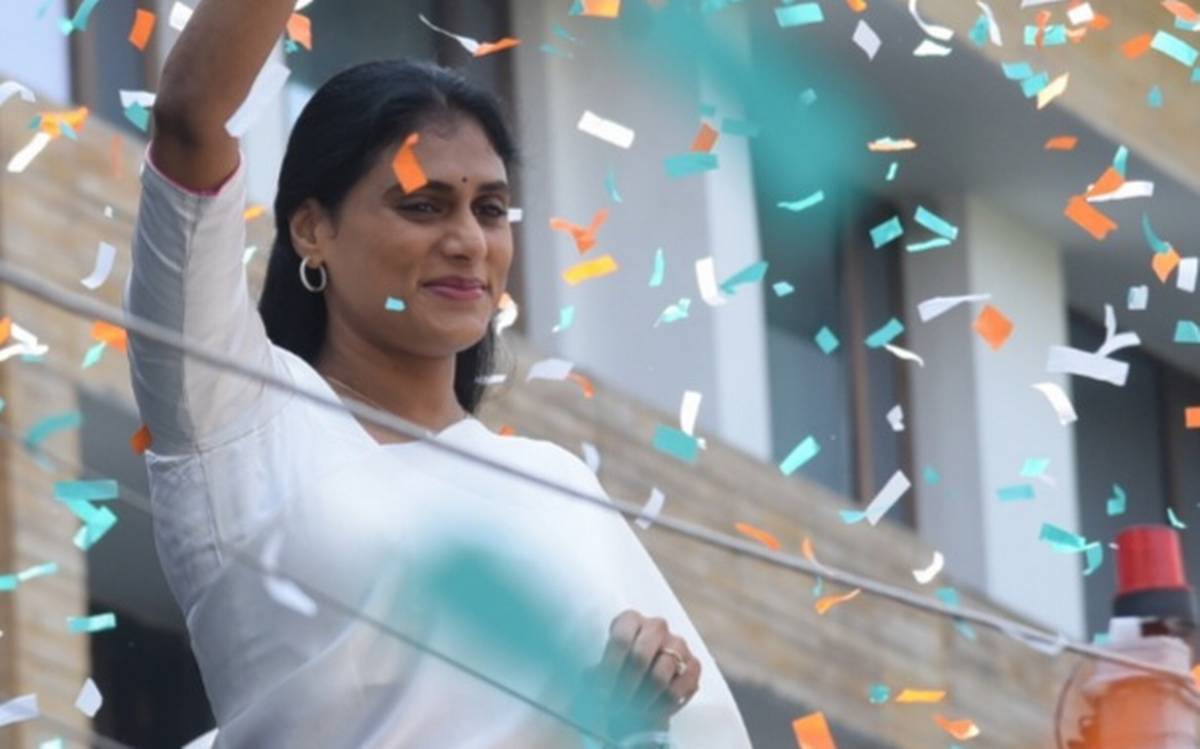 షర్మిలక్క నేతృత్వంలో రాజన్న రాజ్యం తెలంగాణ లో స్థాపిస్తాం వైఎస్సార్ టీపీ నాయకులు కాముని గంగాధర్ షర్మిలక్క నేతృత్వంలో రాజన్న రాజ్యం తెలంగాణ లో స్థాపిస్తాం వైఎస్సార్ టీపీ నాయకులు కాముని గంగాధర్