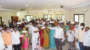 కల్యాణ లక్ష్మీ చెక్కు లను పంపిణీ చేసిన ఎమ్మెల్యే దానం కల్యాణ లక్ష్మీ చెక్కు లను పంపిణీ చేసిన ఎమ్మెల్యే దానం