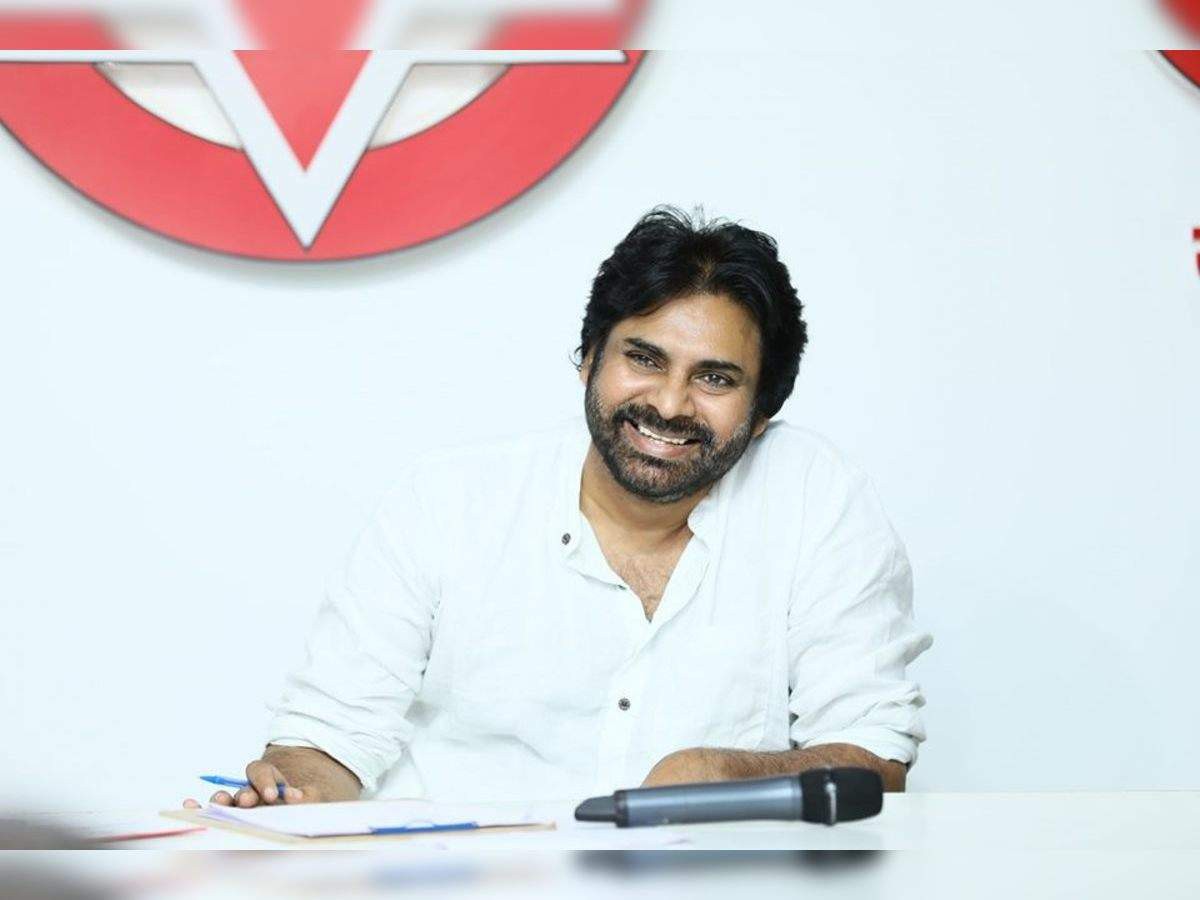 కులం కార్డునే నమ్ముకున్నపవన్ కులం కార్డునే నమ్ముకున్నపవన్