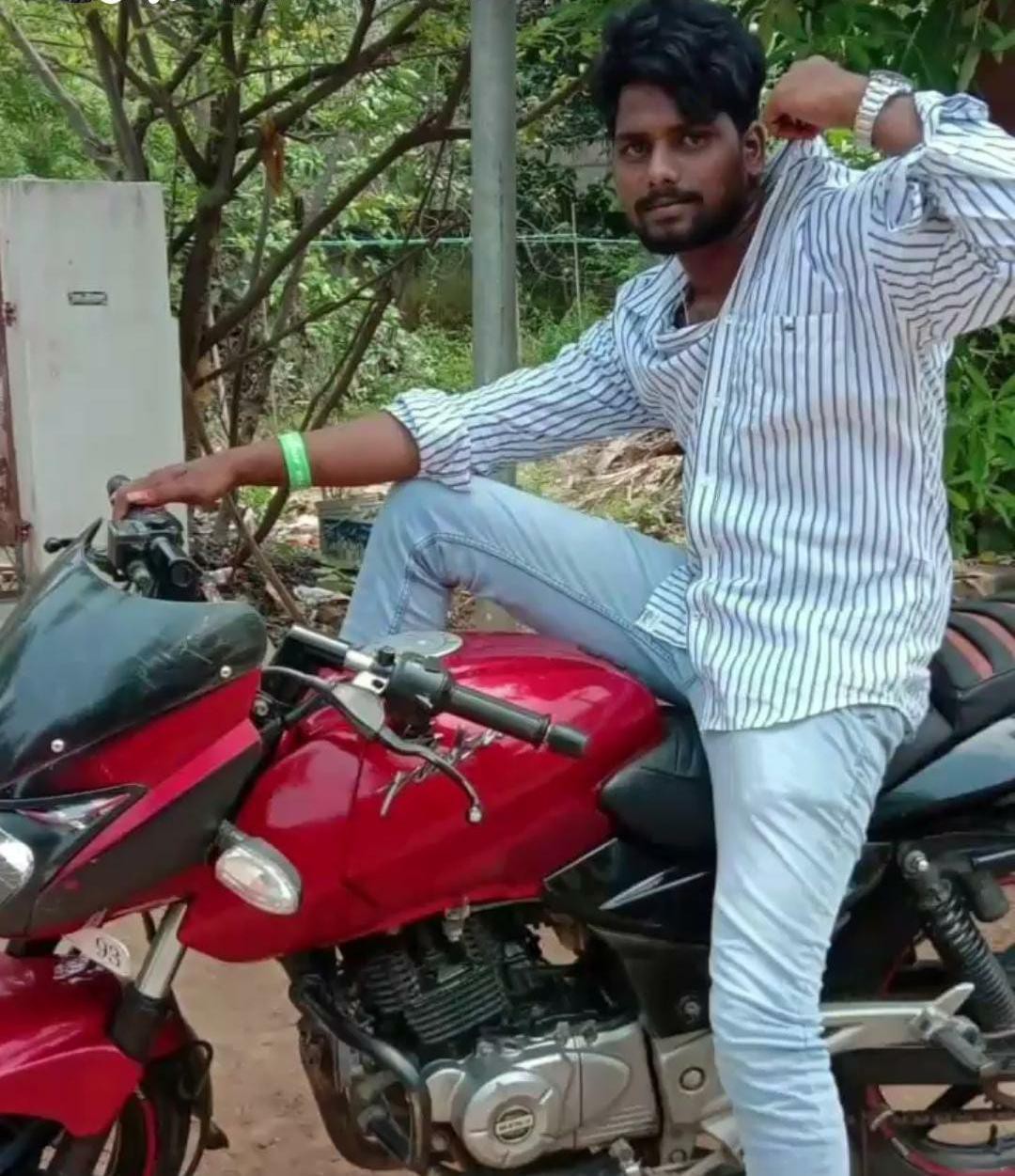 రౌడీ షీటర్ దారుణ హత్య రౌడీ షీటర్ దారుణ హత్య
