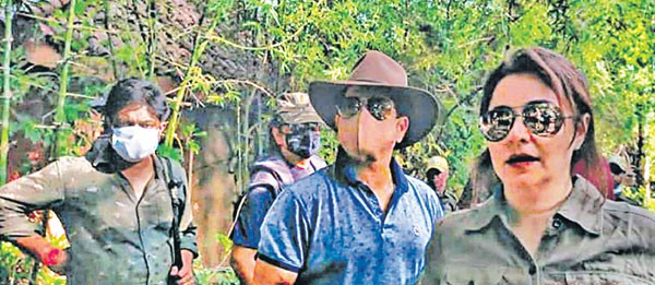 తాడోబా అభయారణ్యం లో సచిన్ పర్యటన తాడోబా అభయారణ్యం లో సచిన్ పర్యటన