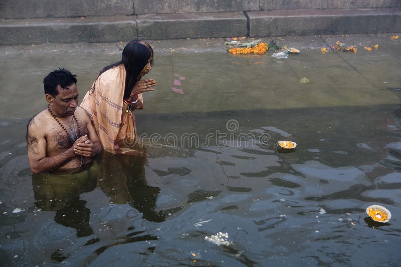 గ్రహ దోషాలను తొలగించే స్నానపు విధానం